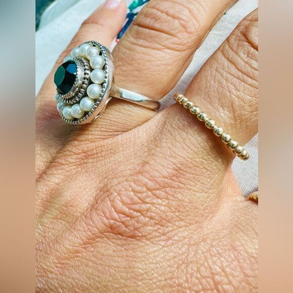 Tiffany & Co Ziegfeld Onyx and Pearl Ring, sz 5.5 - Picture 4 of 9